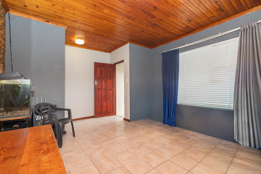 3 Bedroom Property for Sale in Somerset Park Western Cape
